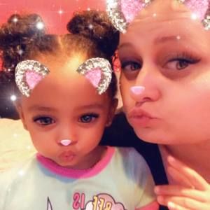 Meet your Posher, Mariola